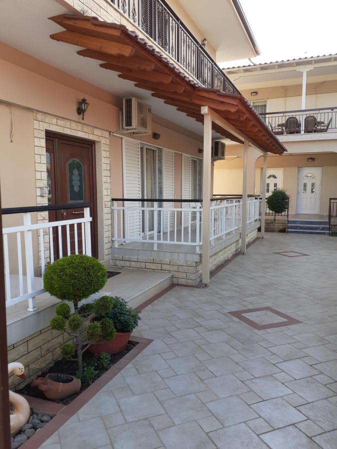 Chrysafis Apartments Vrasná Esterno foto